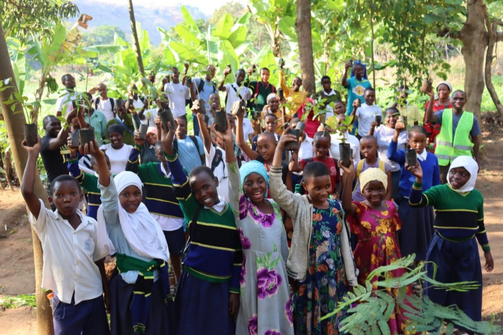 Un projet de reforestation dans les forêts côtières en Tanzanie